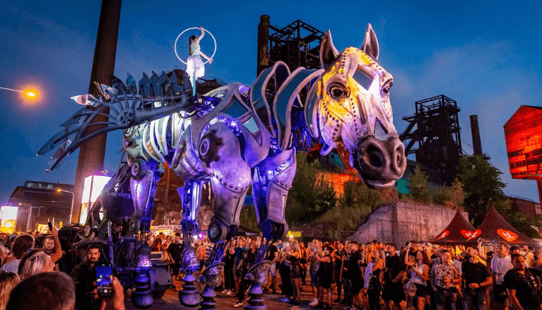 Pégase, le cheval mythique aux ailes déployées, défilera le 27 décembre à 18h à Aniane ©DR