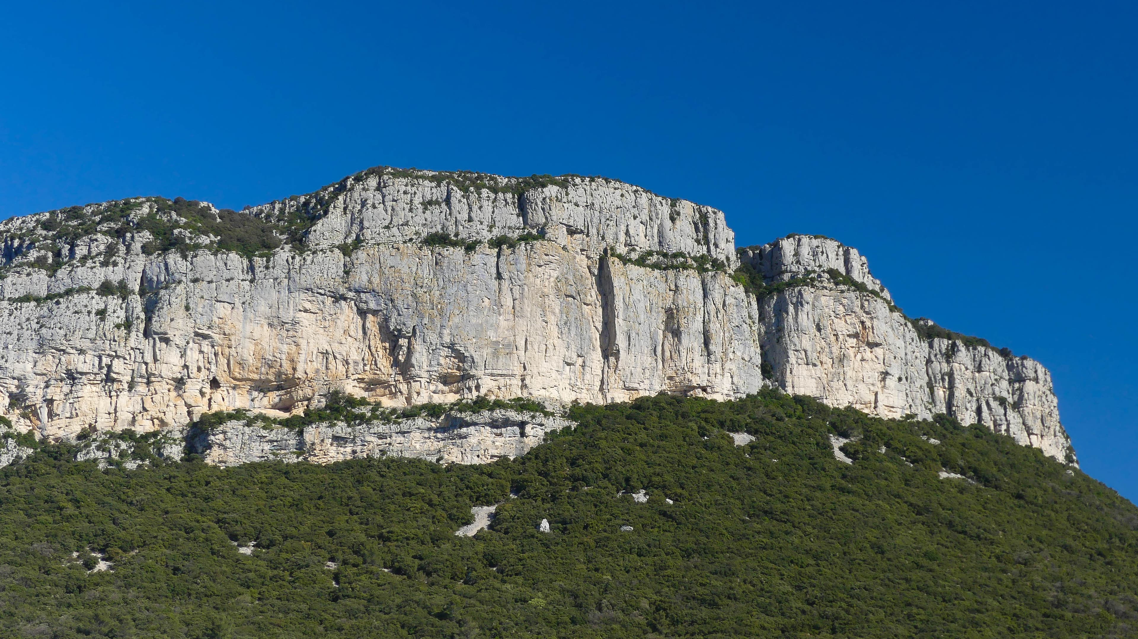 L'Hortus, mur de roche ©E.Brendle/Hérault Tribune